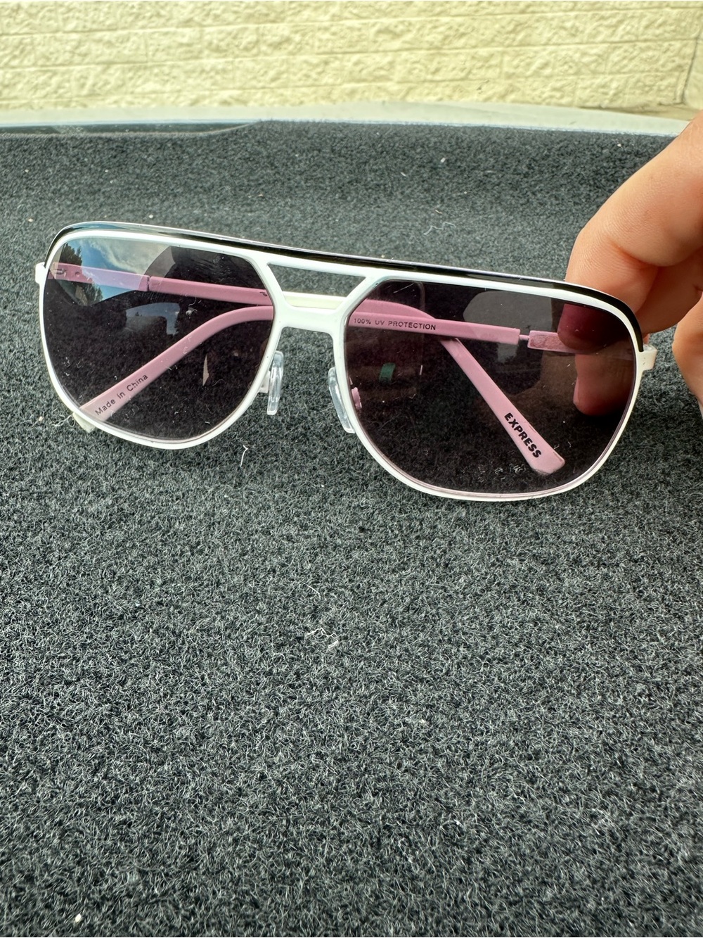 Express Women’s Aviator Sunglasses in White and Black Trim with Pink lenses EUC
